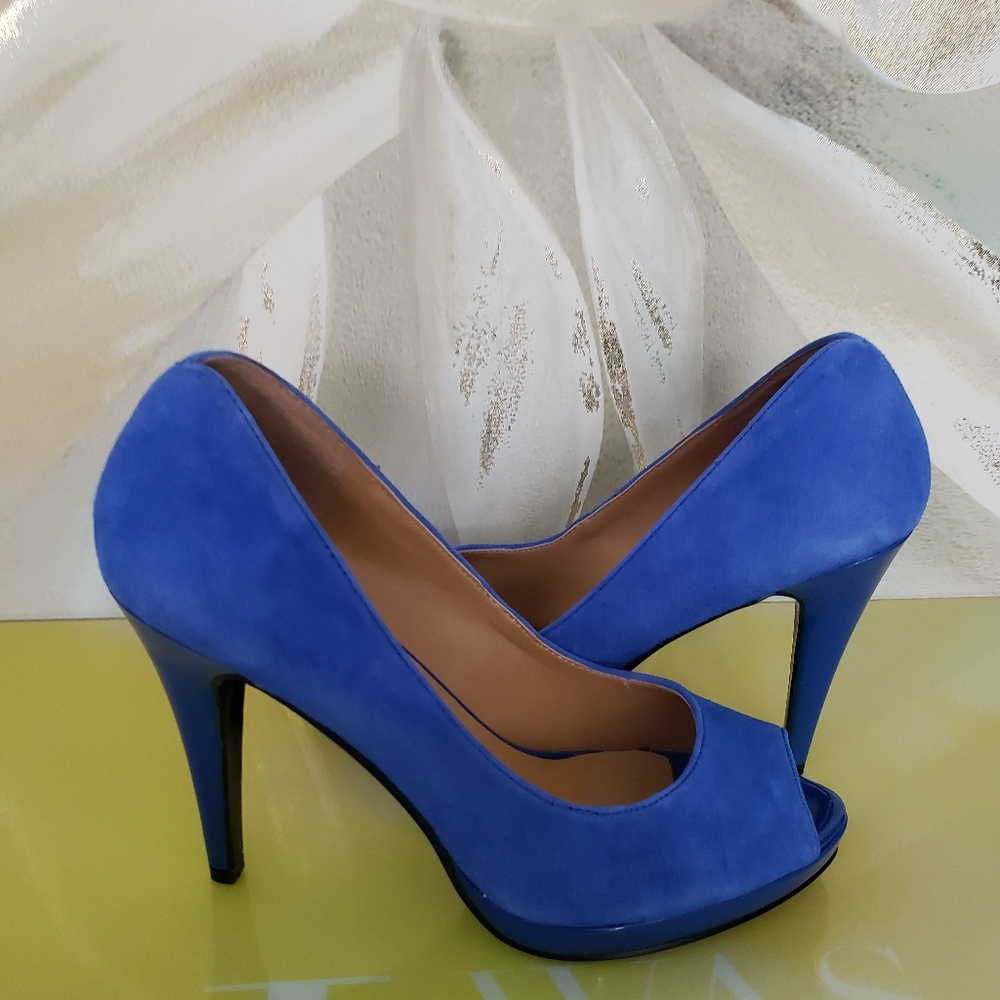 💕New - Nine West Blue Suede Platform Heels